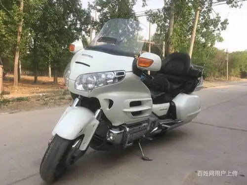 低价出售本田金翼1800cc二手摩托车