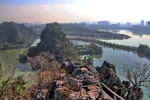 肇庆七星岩·天柱岩