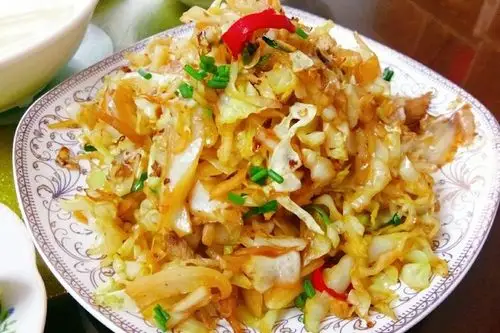 原创 家常素菜菜谱,炒包菜丝,做法简单,美味营养,超级下饭,吃不够