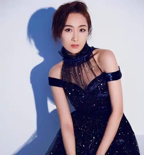 她曾出演过《流星雨》,当初那么美,如今却让人认不出_肖涵_剧中_慕容