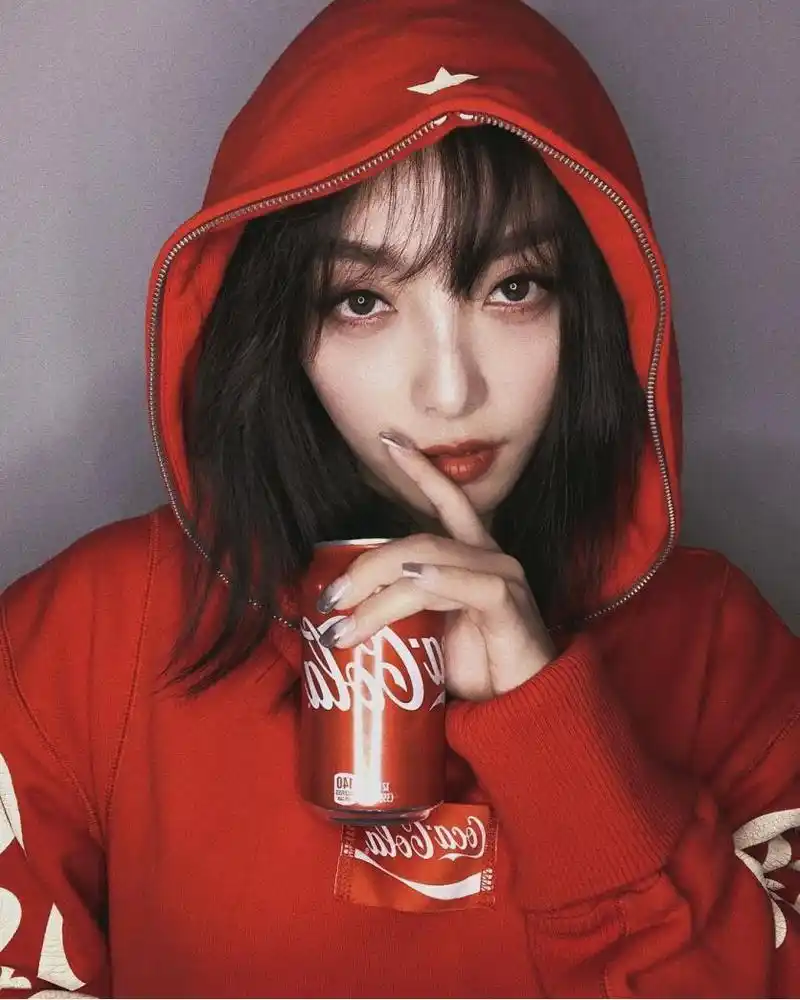 原创从借鉴美潮日潮到自成一派,国潮是怎么让各大明星纷纷带货的?