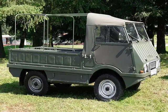 越野性能不输乌尼莫克斯柯达agromobi998军用卡车