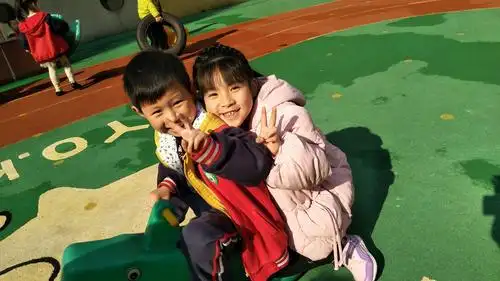 亲亲宝贝成长记―2019.3.18星期一