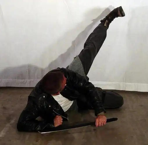 实用的动作参考图角色持刀动态图179张