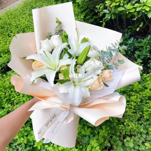 百合混搭花束