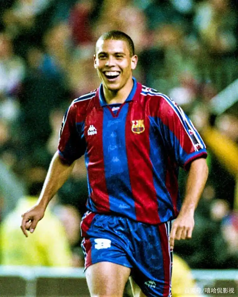 巴萨为什么卖罗纳尔多
