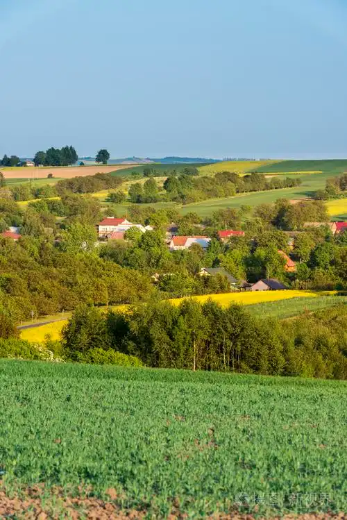 在波兰农村的小村庄