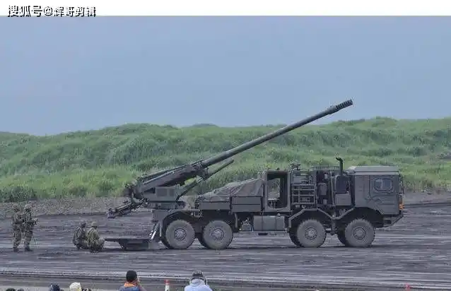 19式轮式155mm自行火炮