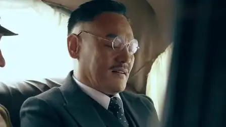 一代枭雄:魏正先发现熟人,上车给起名片!