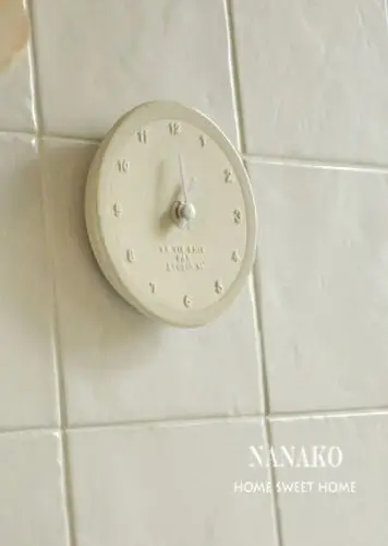 素雅乳白色 陶瓷小钟