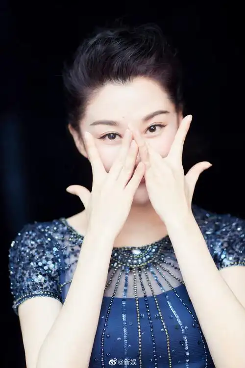 许晴生日晒短发照##许晴状态