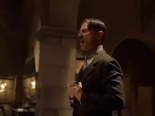 希特勒为何自谥为艺术家曾经是他的理想后来成了他的伎俩