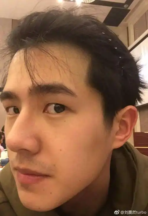 如何客观评价刘昊然的长相