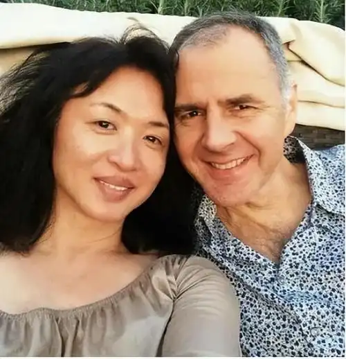 回顾金星:和妻子结婚10年,离婚时是女儿身,再婚后被丈夫宠成宝