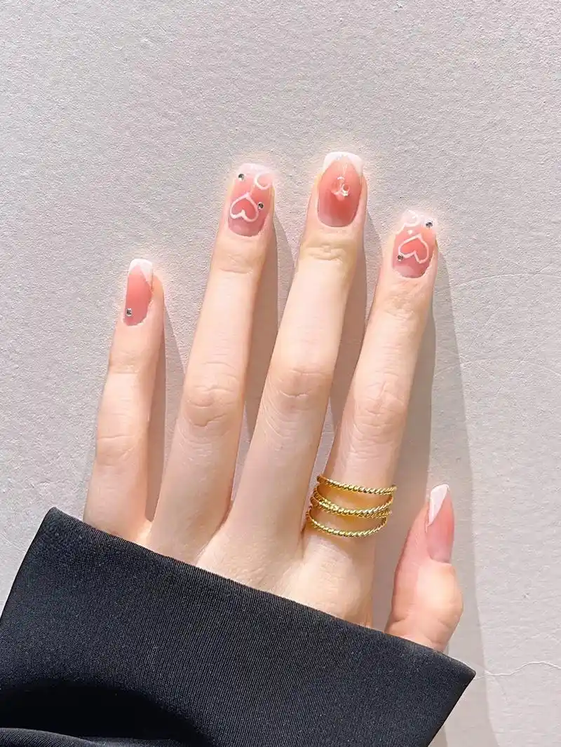 敲甜的夏日甜心美甲97 这个夏天一定要做一次腮红晕染美甲~  - 抖音