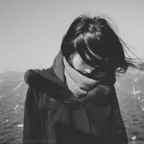 表达伤感伤心难过的头像图片大全痛到心碎一看就让人心疼的头像