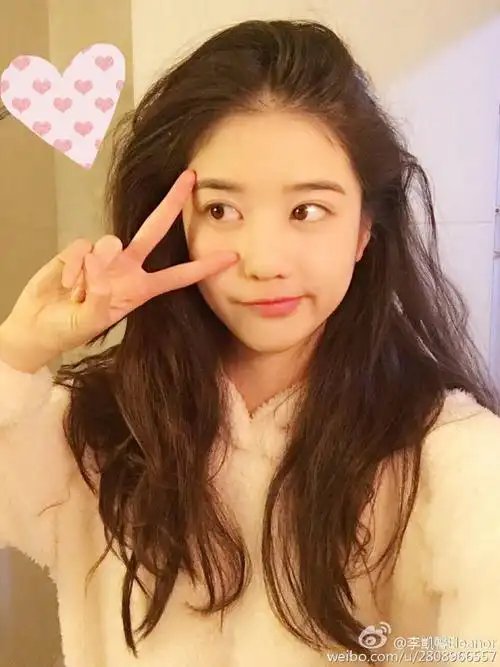 剪刀手7070中分女神美腻的女生头像快来拿取把