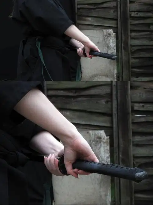 手持武士刀握刀手手势绘画素材参考67676767