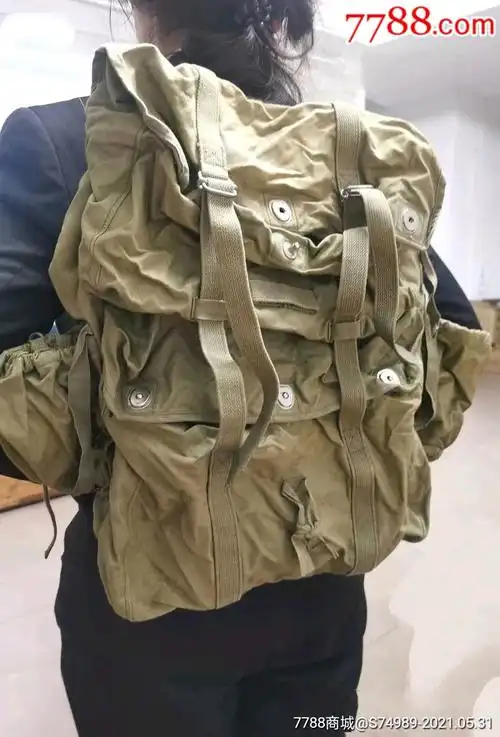 65伞兵背囊伞兵携行具迷彩空降背包战术背包