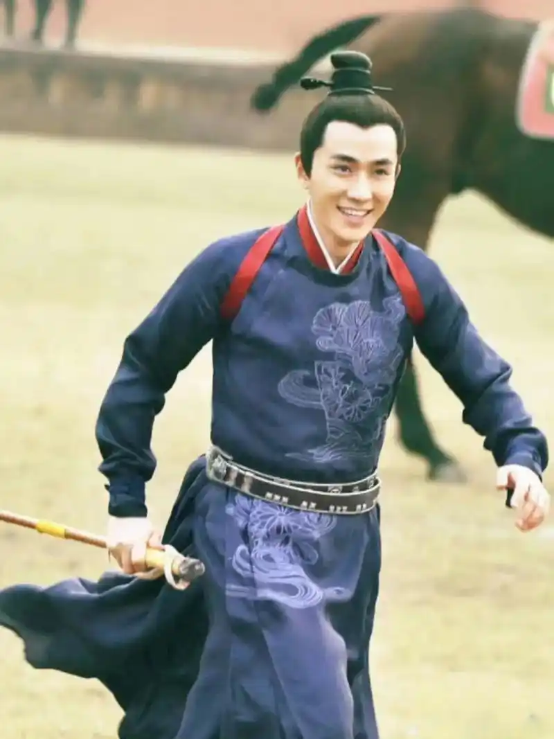 知否知否应是绿肥红瘦 小公爷朱一龙.齐衡,字元若,父亲是齐国 - 抖音