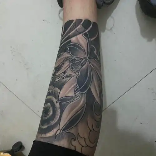 一千块钱的纹身兄弟们还行吧