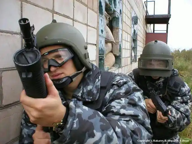 朝鲜阅兵新弹筒步枪什么来头中国也设计过一款还出口了