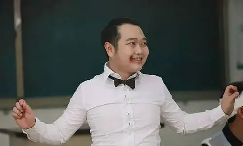 推荐何文辉代言费咨询/何文辉出场费/晋州市明星经纪公