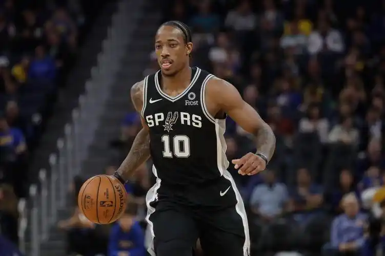 德罗赞在马刺用167场常规赛砍下至少3000分&1000助 队史最快