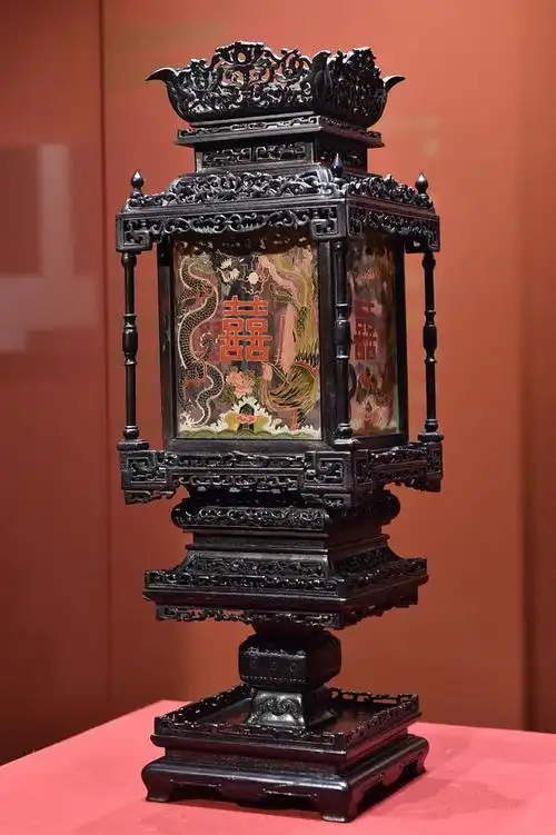 你是否曾经沉醉于那些充满历史气息的传统宫灯?