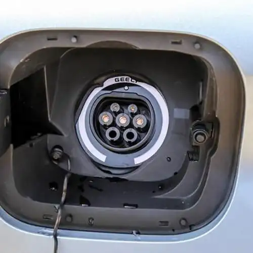 新能源汽车充电是怎么充的?_手机搜狐网