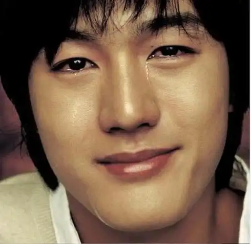 求下图类似的男人笑着哭图片 谢谢