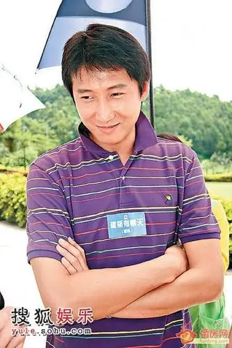 不识中国国旗的何止五位年轻港星