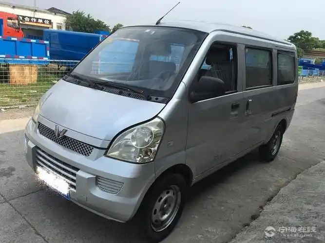 个人五菱荣光面包车1万出售急卖急卖