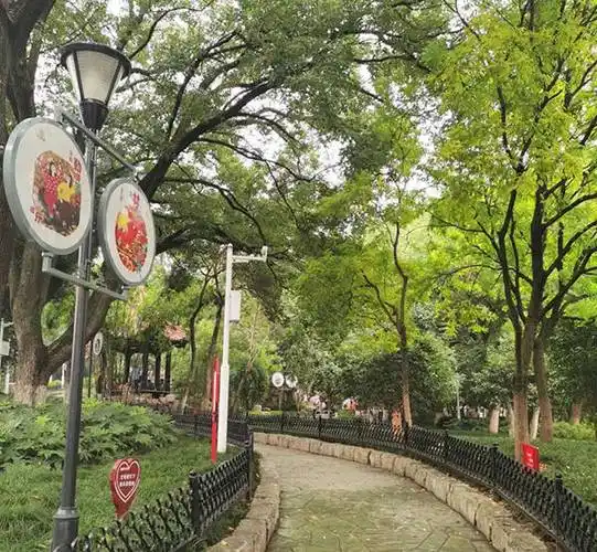 武汉洪山公园智能导览功能为游客提供智能化自助服务