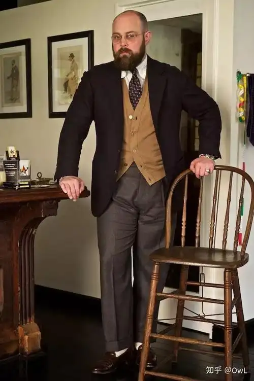 为什么深色西装不能配白袜,却可以配白衬衫?