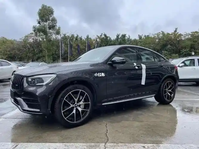 梅赛德斯奔驰amgglc43轿跑摇滚明星