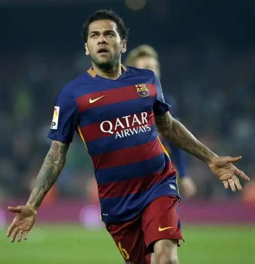 国王杯-阿尔维斯世界波桑德罗戴帽 巴萨6-1大胜晋级