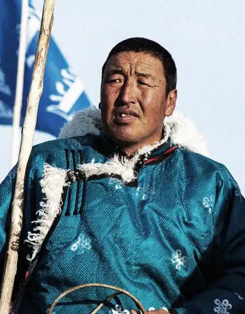【蒙古族汉子】