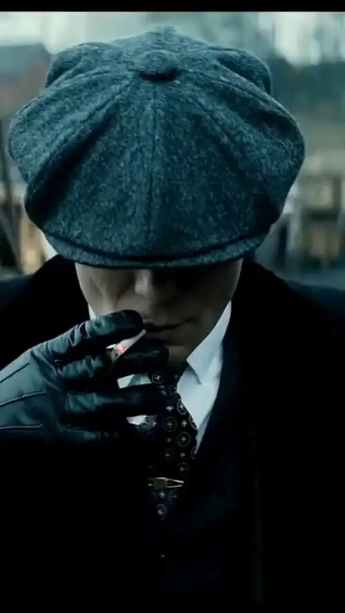 伯明翰上空的雾是剃刀党吐出的烟谢尔比家族血液里流