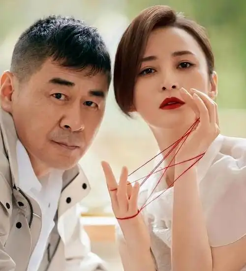 陈建斌发文辟谣,蒋勤勤否认老公有"私生子",夫唱妇随很恩爱