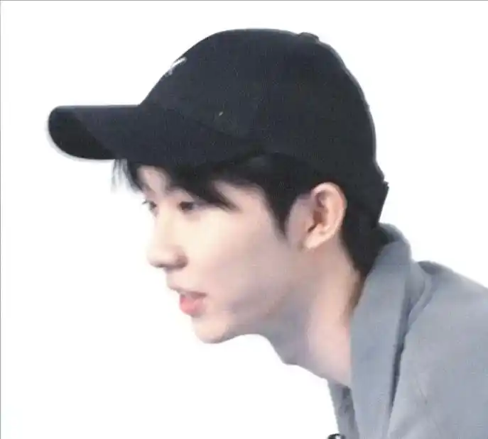 喉结01010101#马嘉祺  - 抖音