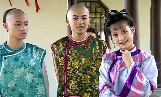 还珠尔泰和永琪谁更爱小燕子从小燕子挨打这件事就能看出来