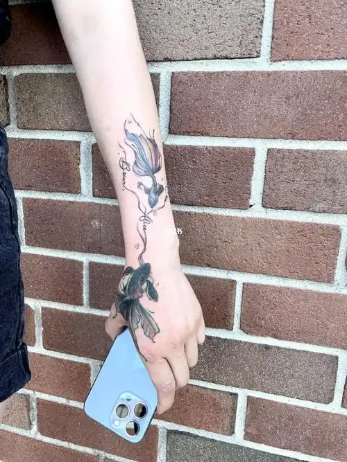 虎口旧图遮盖|美国费城纹身