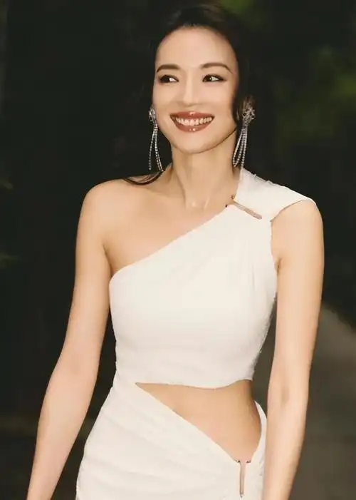 老谋子眼光够毒辣|巩俐|井柏然|冯绍峰|张艺谋|摄影师|电影导演_网易