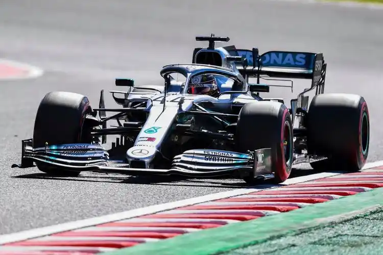 f1梅奔超帅壁纸 - 知乎