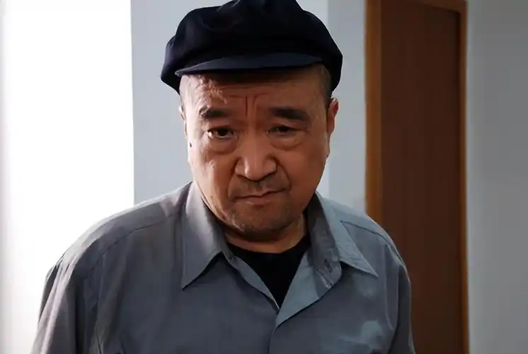 回顾李彧因300万差点跟父亲反目娶小16岁娇妻如今学会享受