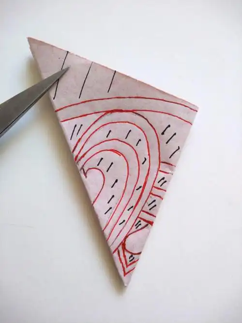 四角折剪简易的儿童手工剪纸附教程