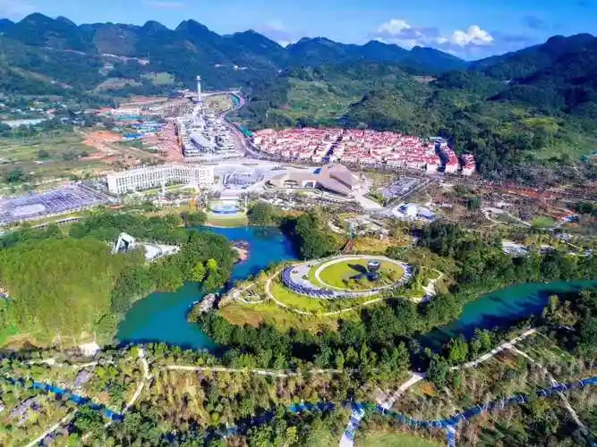 鸟瞰天文小镇(代传富 摄)