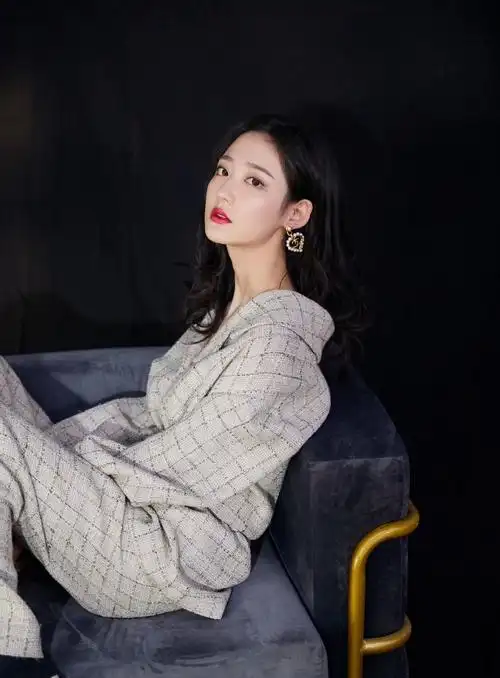 王莫涵—清新脱俗