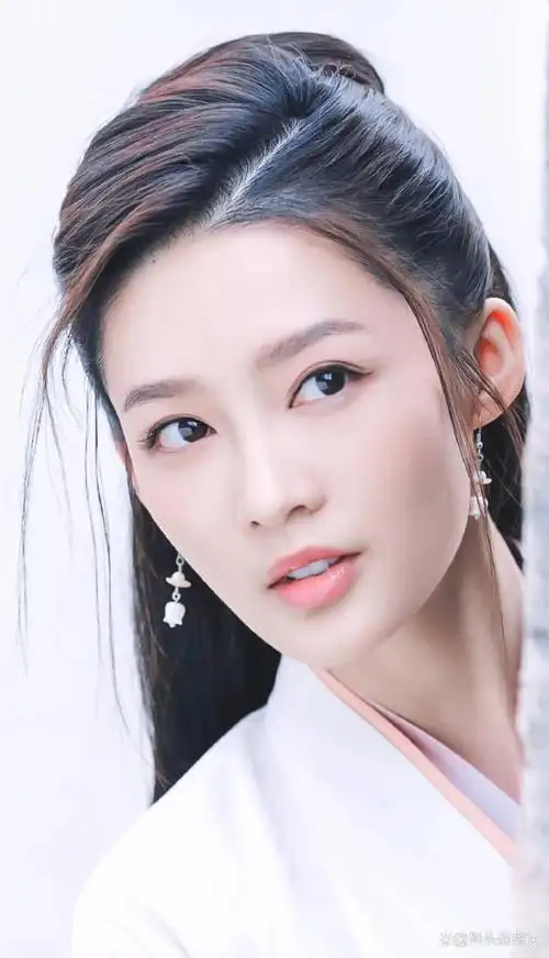 李沁,中国影视领域备受瞩目的女演员.